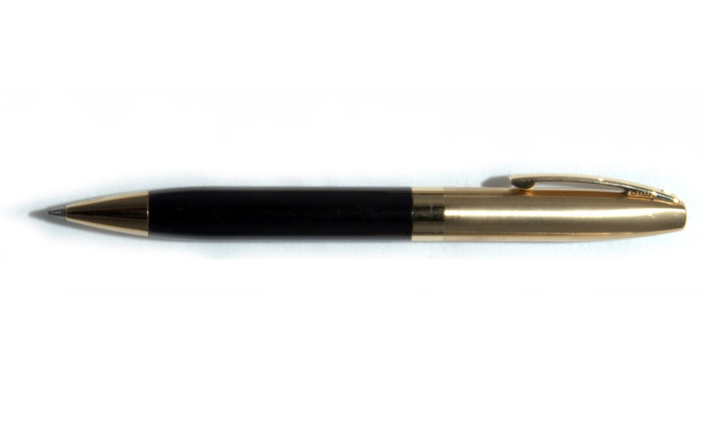 SHEAFFER LEGACY PENNA A SFERA NERA E CAPPUCCIO LAMINATO ORO