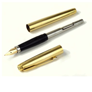 PARKER 75 IN 14 KT SOLID GOLD FOUNTAIN PEN